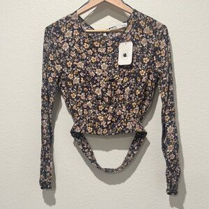 Elodie Navy Long-Sleeve Cropped Boho Floral Top with Yellow and Cream Flowers NW